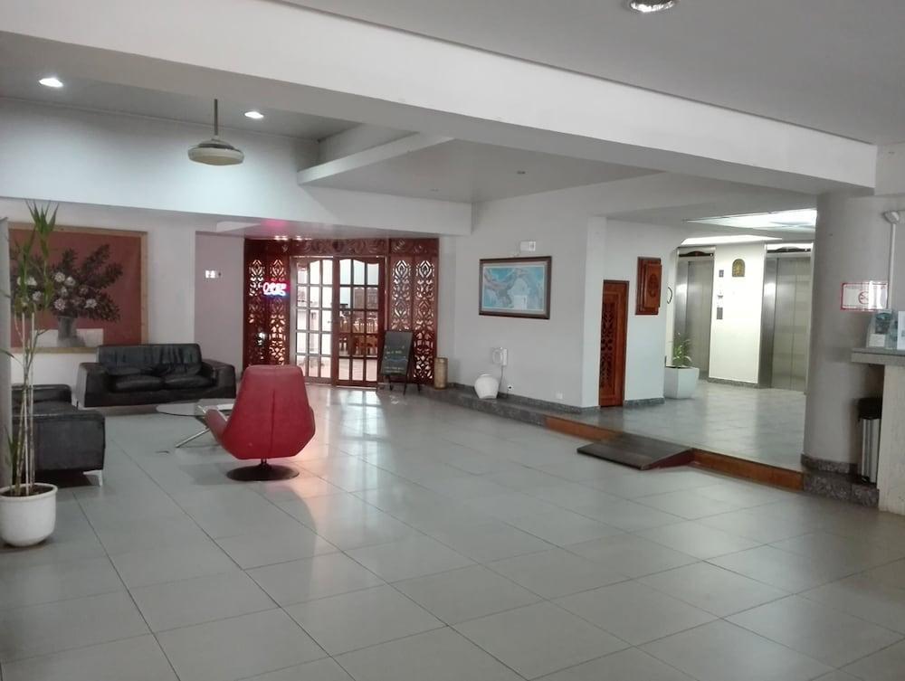 Hotel Tower House Suites Kota Panama Bagian luar foto