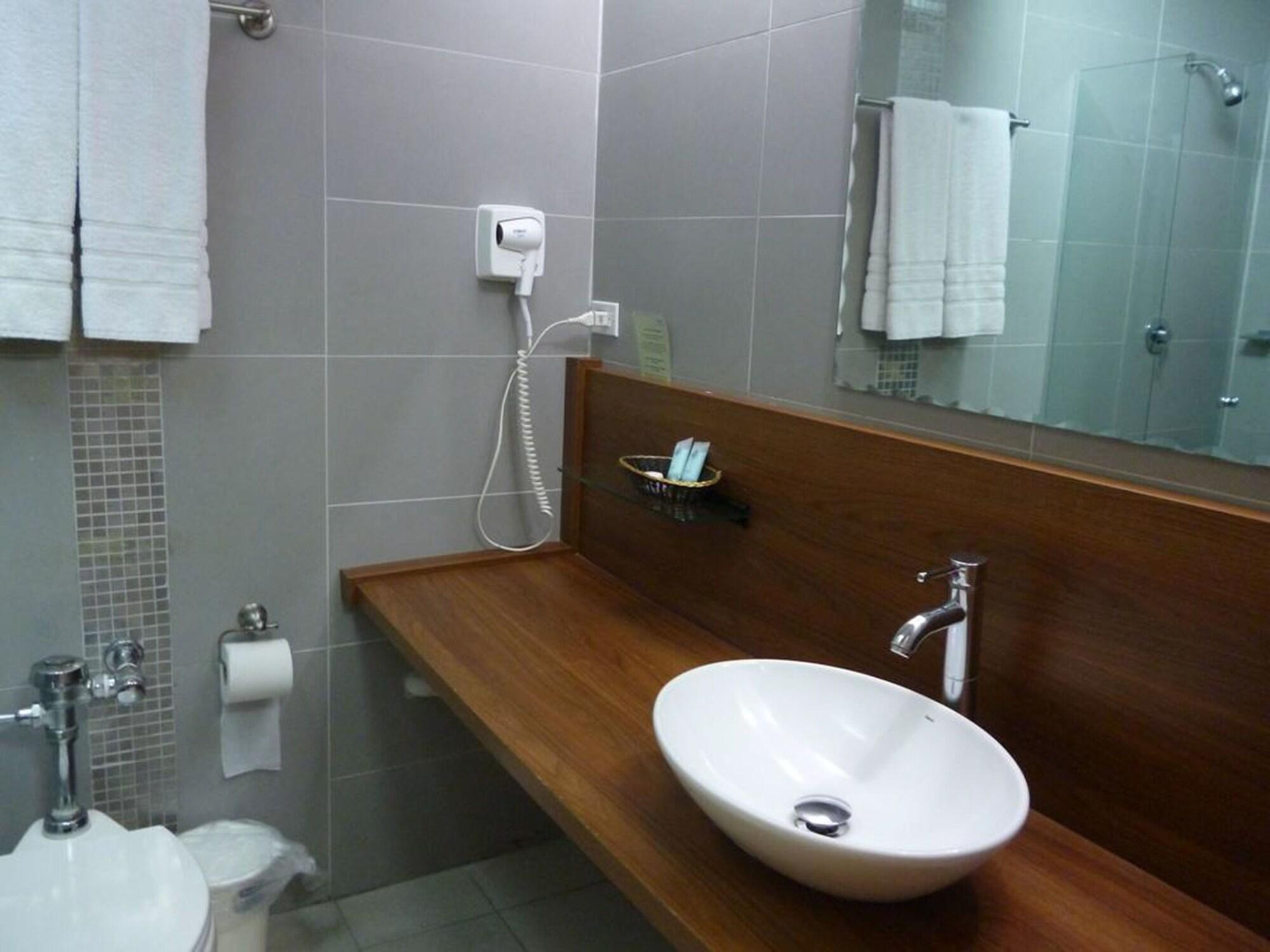 Hotel Tower House Suites Kota Panama Bagian luar foto