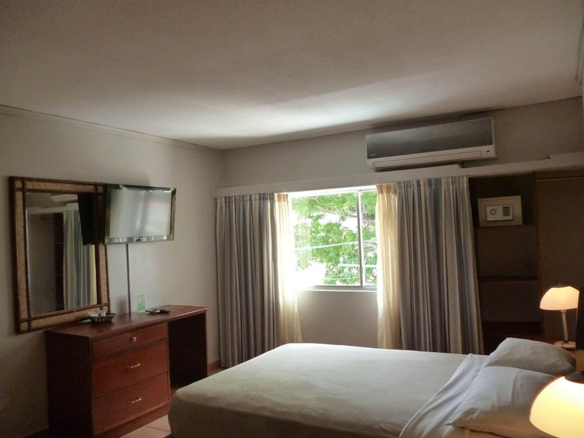 Hotel Tower House Suites Kota Panama Bagian luar foto