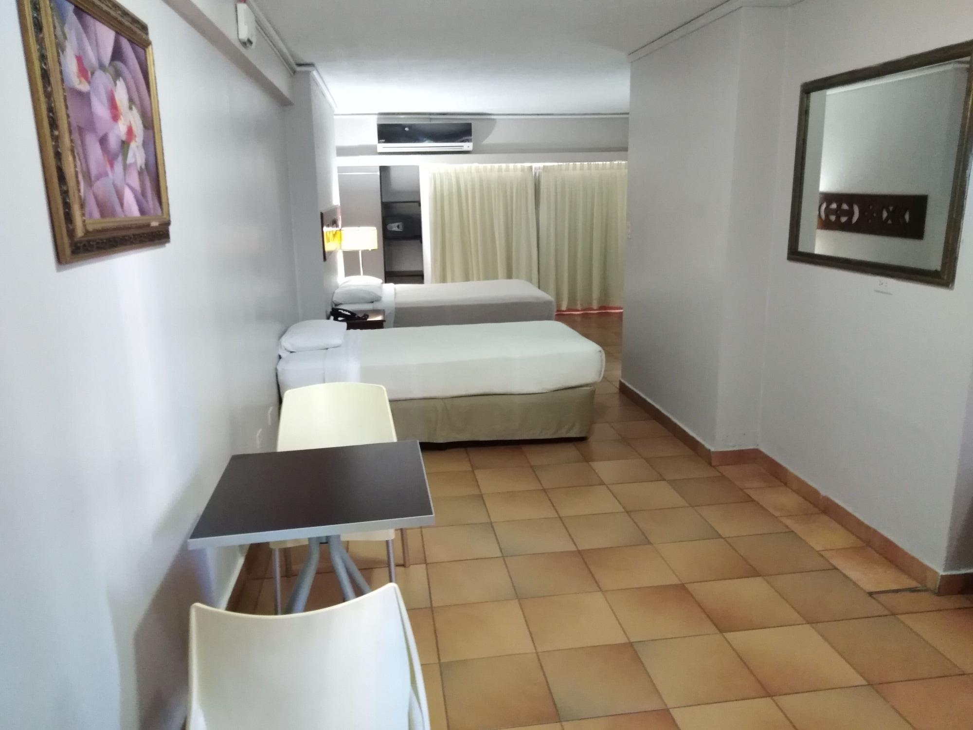 Hotel Tower House Suites Kota Panama Bagian luar foto