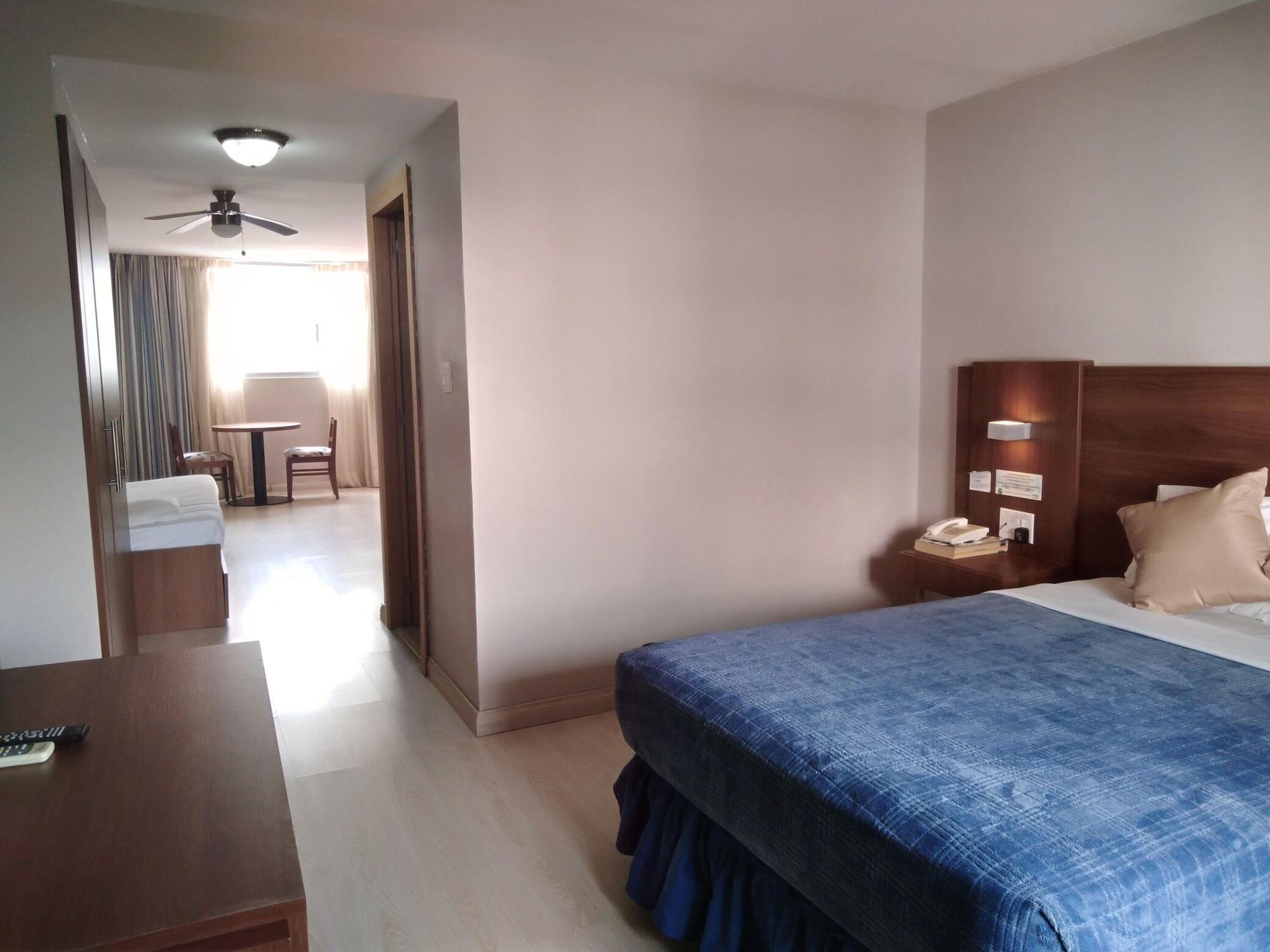 Hotel Tower House Suites Kota Panama Bagian luar foto