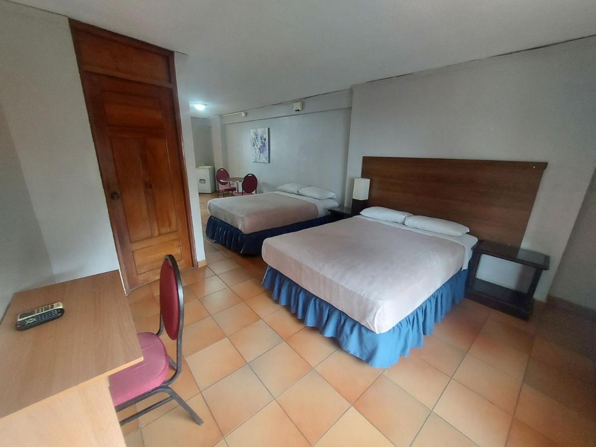Hotel Tower House Suites Kota Panama Bagian luar foto