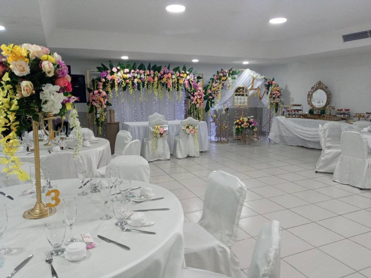 Hotel Tower House Suites Kota Panama Bagian luar foto