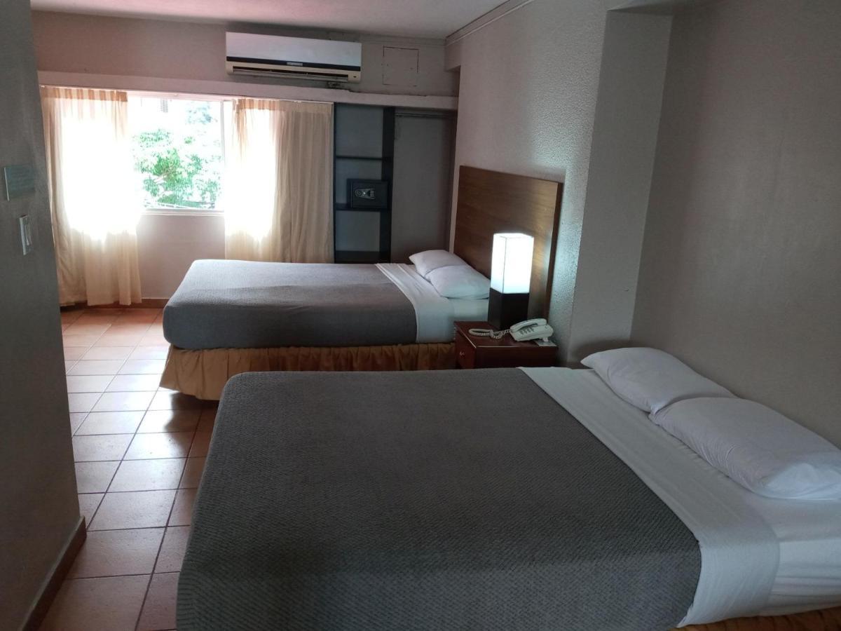 Hotel Tower House Suites Kota Panama Bagian luar foto