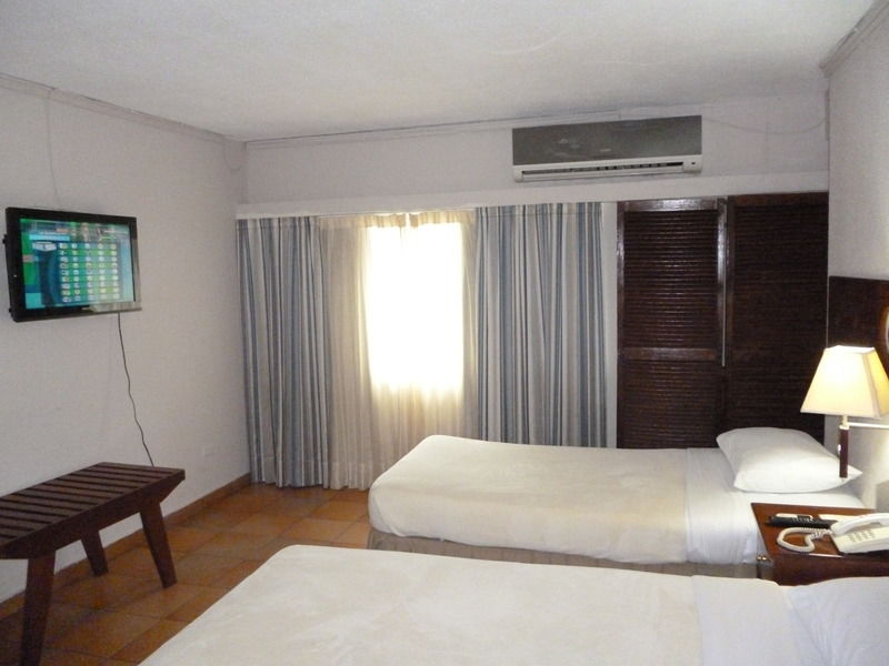 Hotel Tower House Suites Kota Panama Bagian luar foto