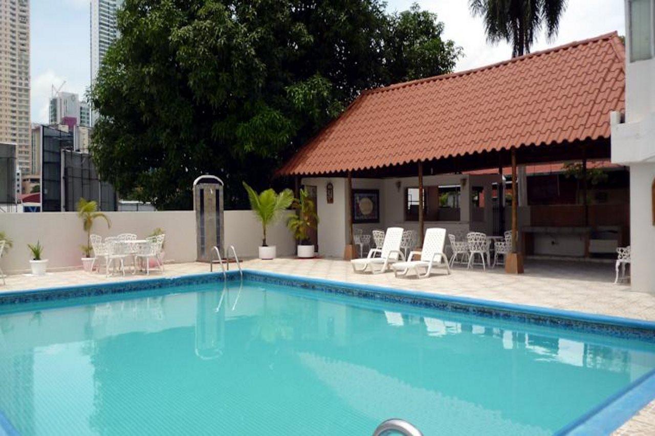 Hotel Tower House Suites Kota Panama Bagian luar foto