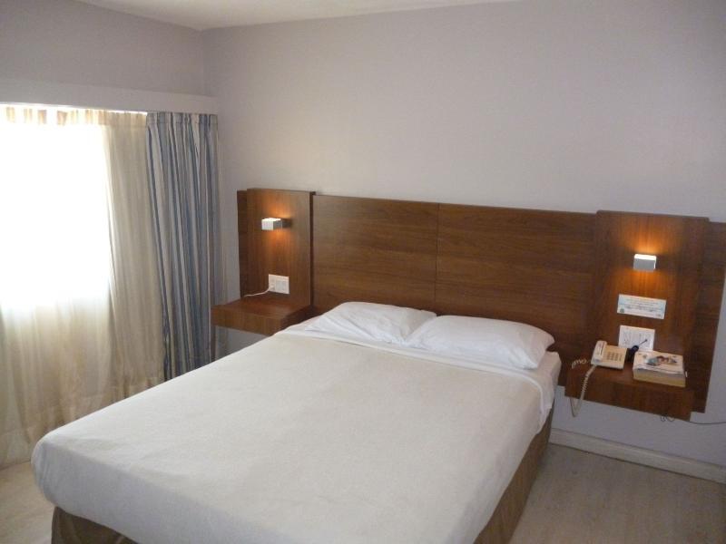 Hotel Tower House Suites Kota Panama Bagian luar foto
